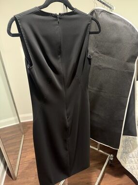 Les Copains Black Sleeveless Midi Sheath Dress
